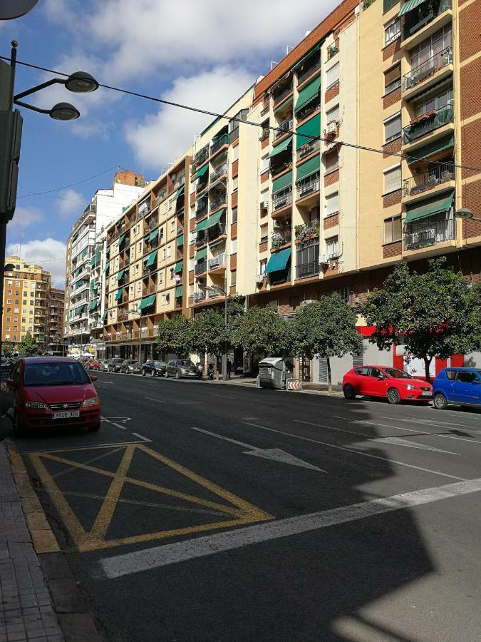 Centrico Apartamento En Valencia Proximo Parada De Metro Angel Guimera Экстерьер фото